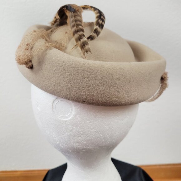 Vintage Bollman Pillbox Hat Doeskin Felt 100% Wool Feathers Beige USA Made Vtg - Picture 3 of 16